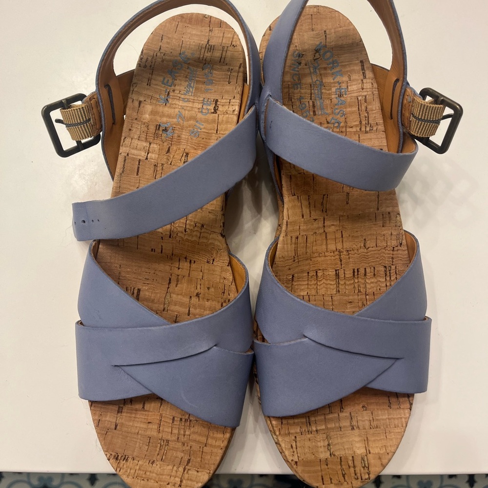 Kork Ease blue sandals